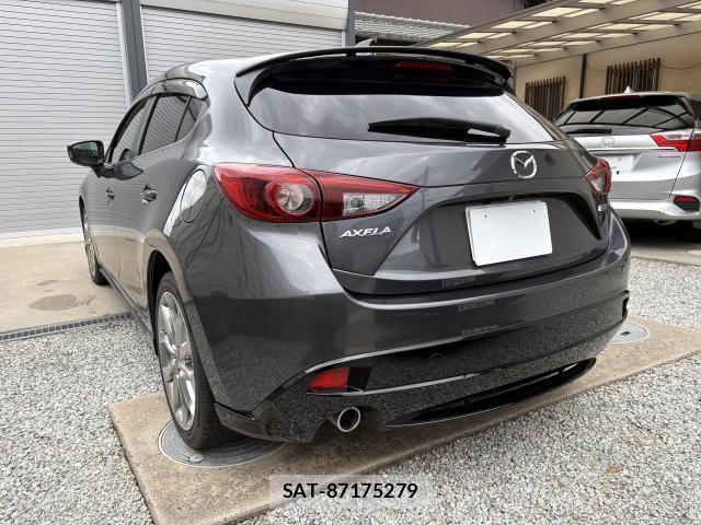Mazda AXELA SPORT 2015-01 8872778-1