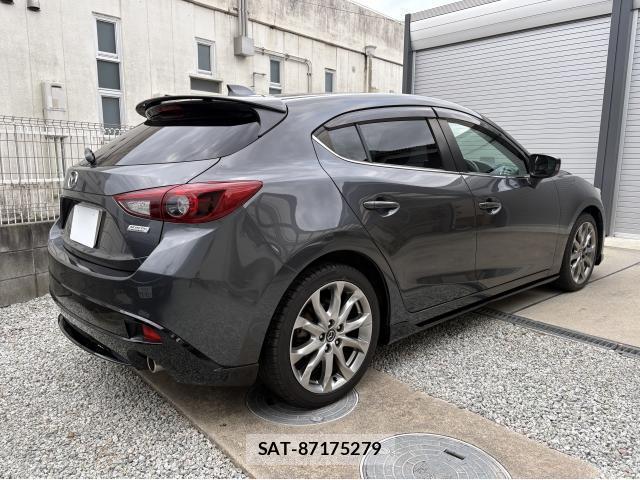 Mazda AXELA SPORT 2015-01 8872778-12