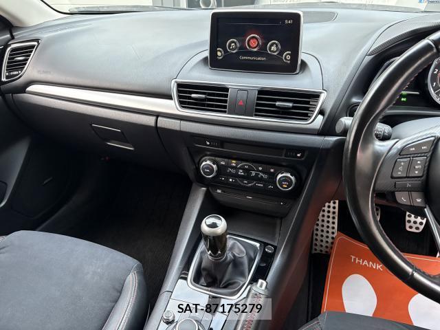 Mazda AXELA SPORT 2015-01 8872778-5