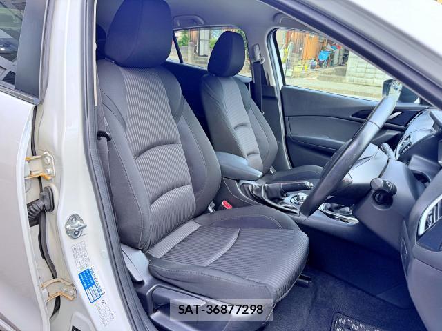 Mazda AXELA SPORT 2014-04 8873886-2