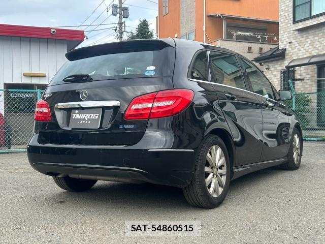 Mercedes Benz B-CLASS 2015-04 8875527-13