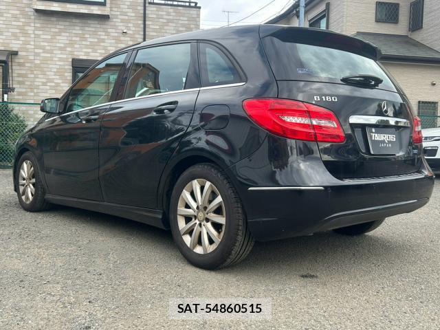 Mercedes Benz B-CLASS 2015-04 8875527-14
