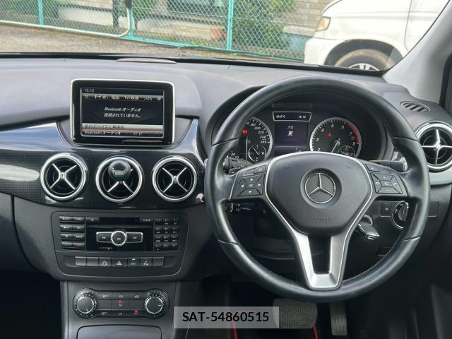 Mercedes Benz B-CLASS 2015-04 8875527-16