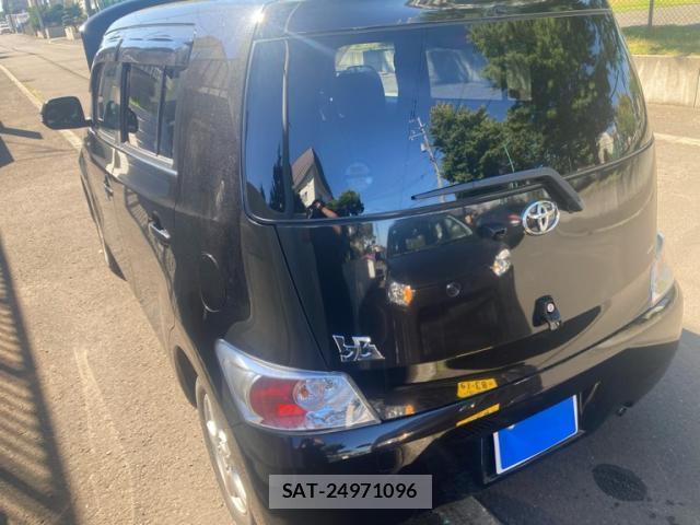 Toyota BB 2010-03 8873369-12