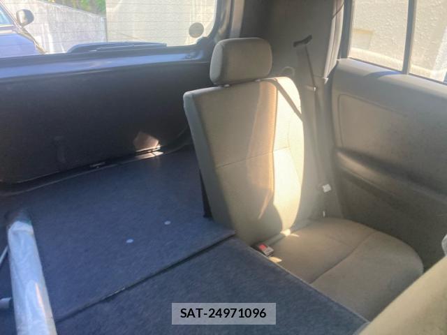 Toyota BB 2010-03 8873369-6