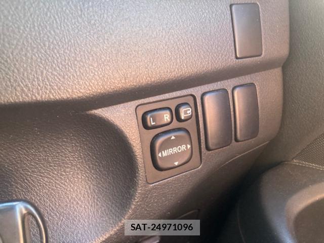 Toyota BB 2010-03 8873369-9