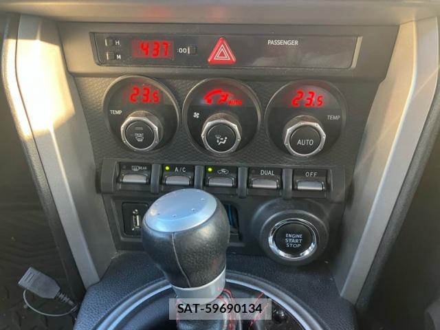 Subaru BRZ 2013-08 8873462-15