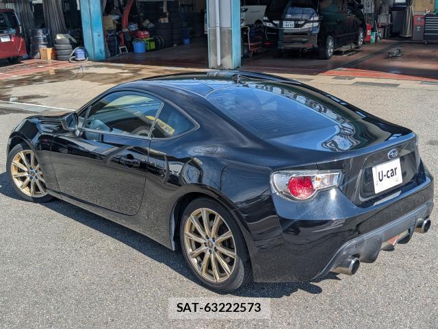 Subaru BRZ 2012-04 8875734-12