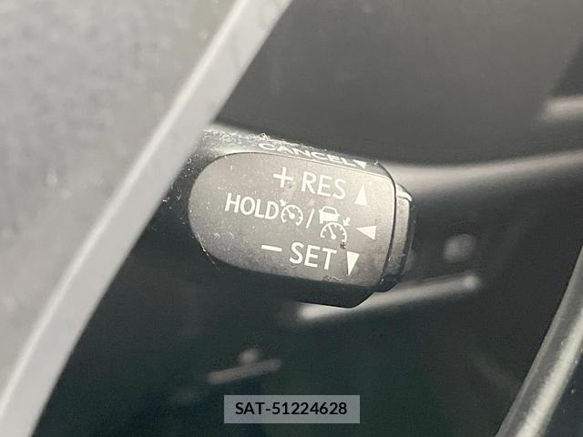 Toyota C-HR 2017-08 8873578-4