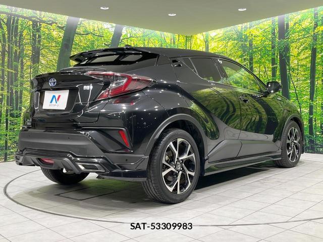 Toyota C-HR 2017-02 8873602-16