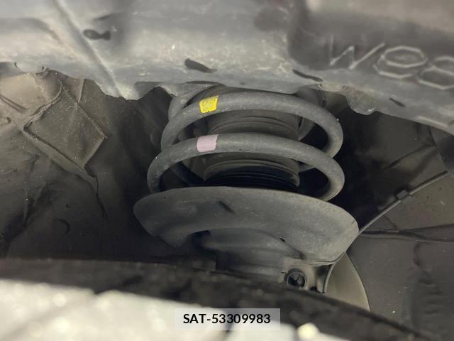 Toyota C-HR 2017-02 8873602-19