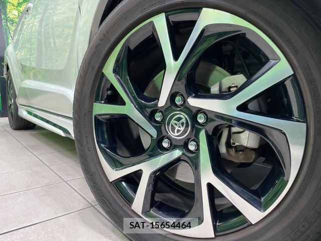 Toyota C-HR 2019-11 8874165-11