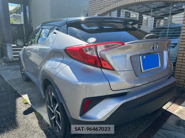 Toyota C-HR 2017-10 8874186-12