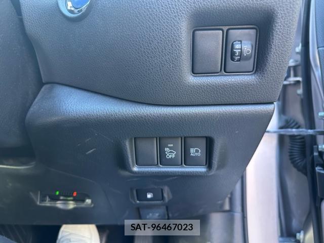 Toyota C-HR 2017-10 8874186-17
