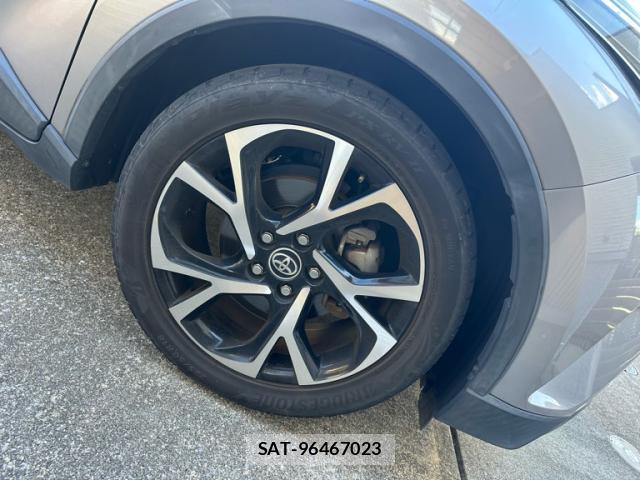 Toyota C-HR 2017-10 8874186-4