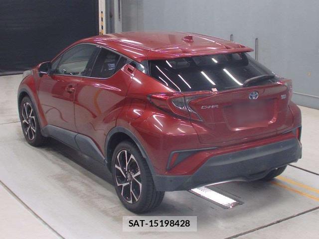 Toyota C-HR 2018-06 8874517-4