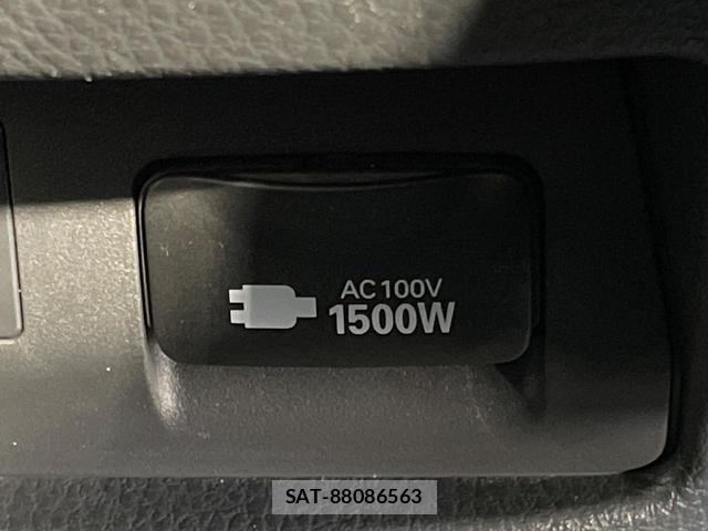 Toyota C-HR 2021-02 8866733-4