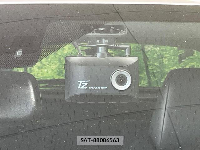 Toyota C-HR 2021-02 8866733-7