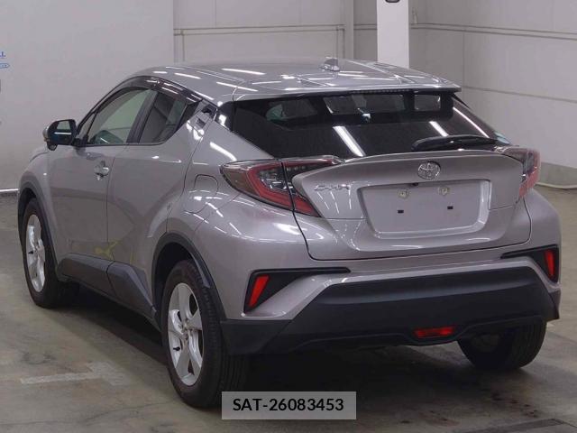 Toyota C-HR 2017-11 8875350-1