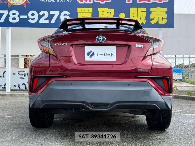 Toyota C-HR 2018-07 8875715-12