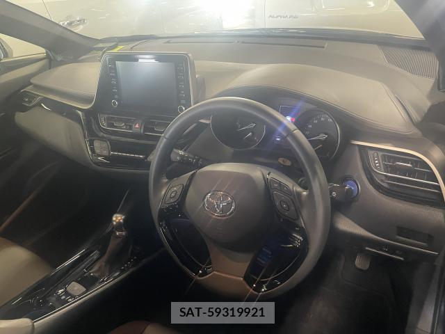 Toyota C-HR 2020-01 8875769-2