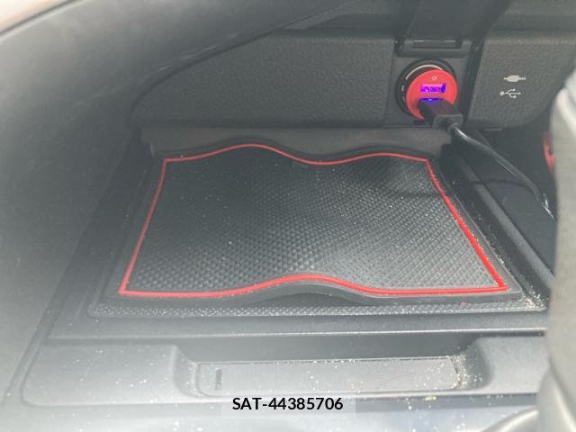 Toyota CAMRY 2019-02 8873550-14