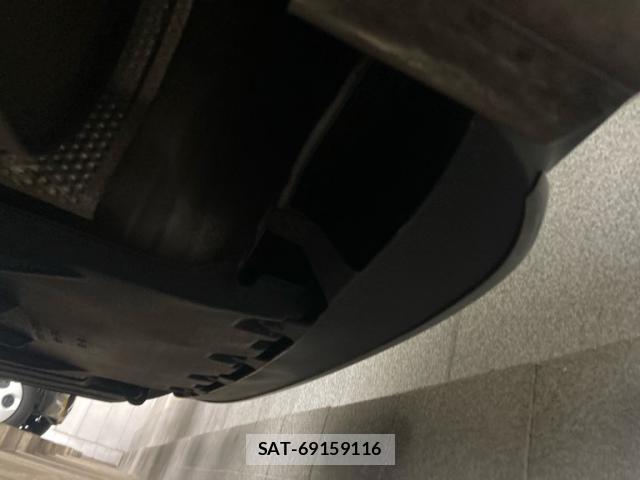 Toyota CAMRY 2017-09 8873650-18