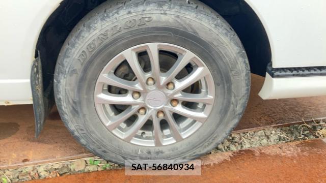 Nissan Caravan 2011-06 8873348-13