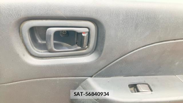 Nissan Caravan 2011-06 8873348-17