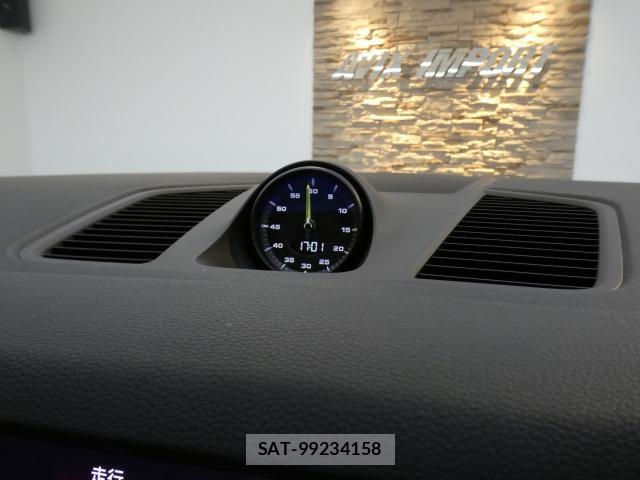 Porsche CAYENNE 2022-02 8873564-12