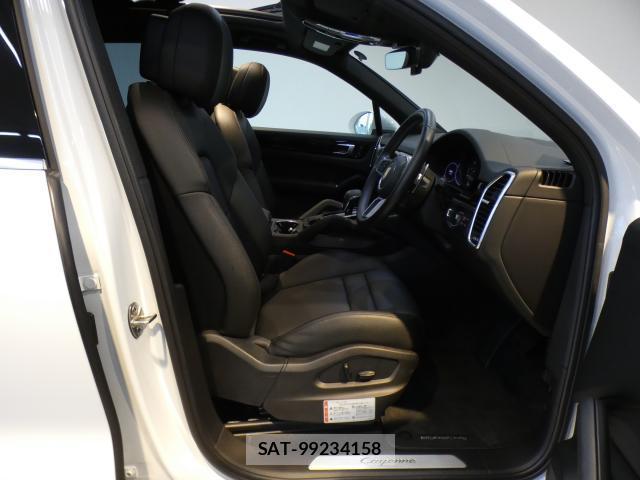 Porsche CAYENNE 2022-02 8873564-16