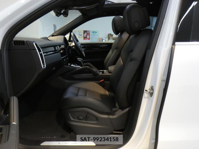 Porsche CAYENNE 2022-02 8873564-17