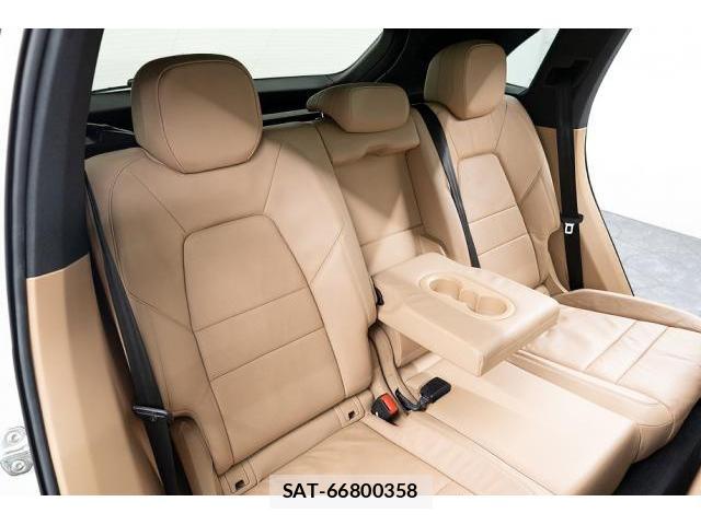Porsche CAYENNE 2019-03 8874328-14