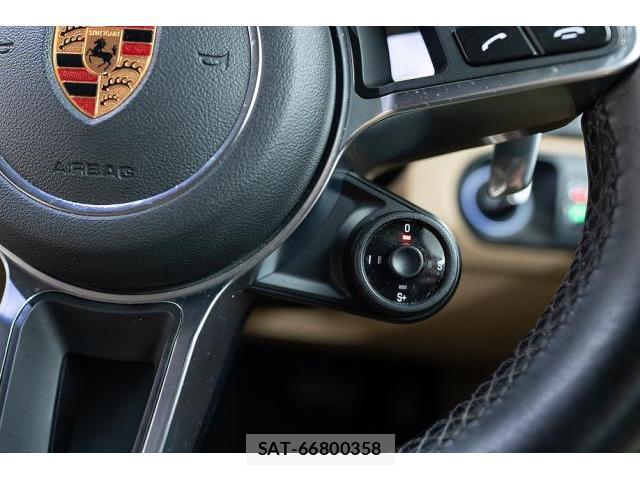 Porsche CAYENNE 2019-03 8874328-19