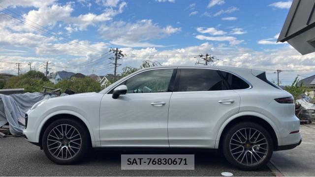 Porsche CAYENNE 2019-06 8874385-10