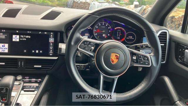 Porsche CAYENNE 2019-06 8874385-16