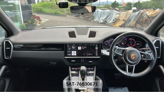 Porsche CAYENNE 2019-06 8874385-2