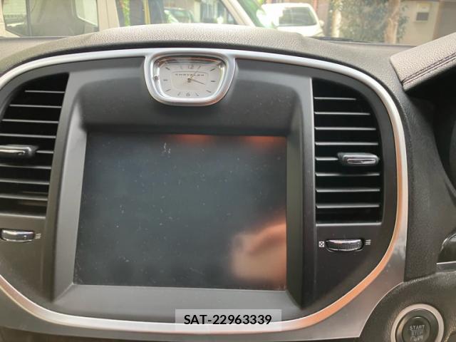 Chrysler 300 2012-12 8873543-17
