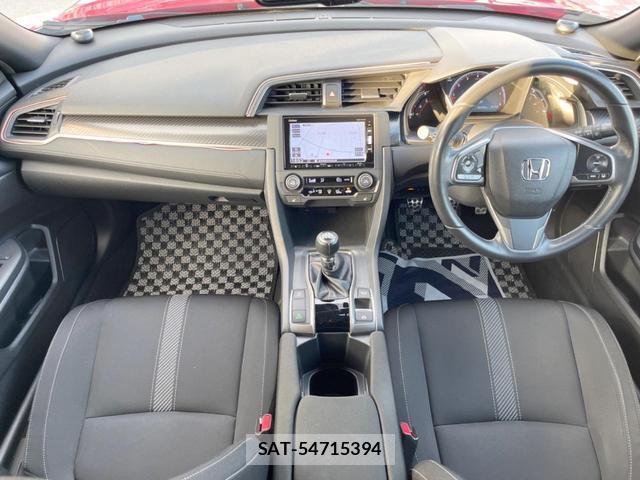 Honda CIVIC 2018-04 8873828-1