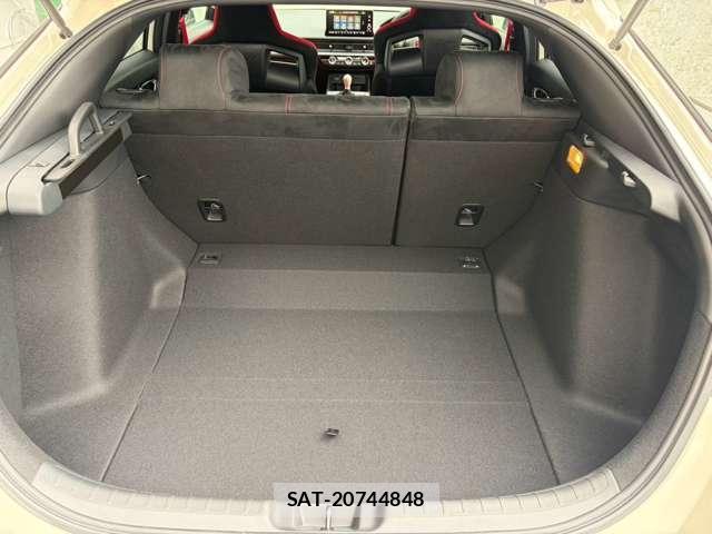 Honda CIVIC 2026-07 8874352-17