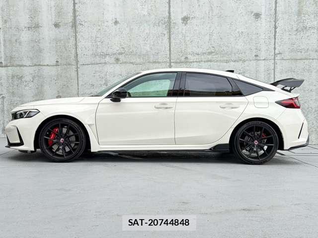 Honda CIVIC 2026-07 8874352-2