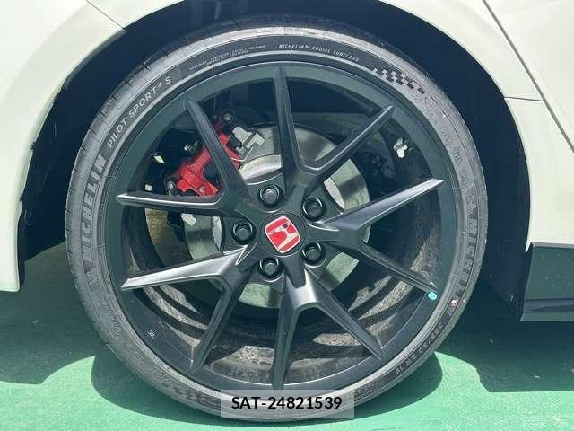 Honda CIVIC 2026-06 8875594-6