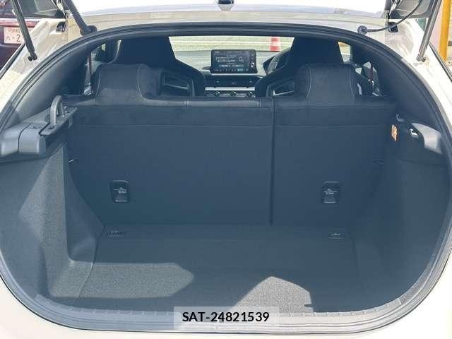 Honda CIVIC 2026-06 8875594-9