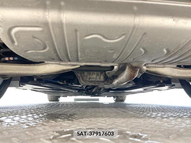 Mercedes Benz CLA-CLASS 2015-10 8873218-9