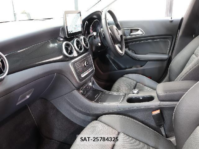 Mercedes Benz CLA-CLASS 2017-09 8873316-1