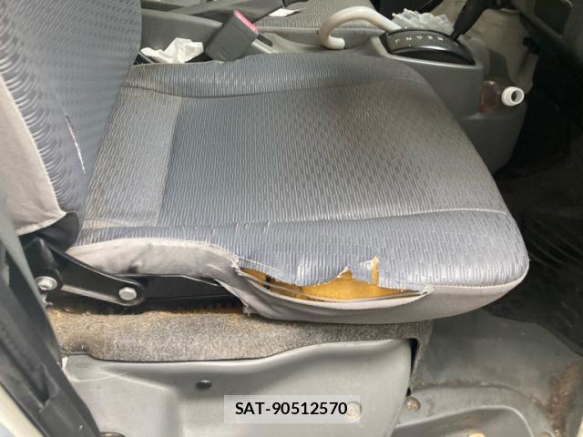 Nissan CLIPPER TRUCK 2013-05 8874987-4