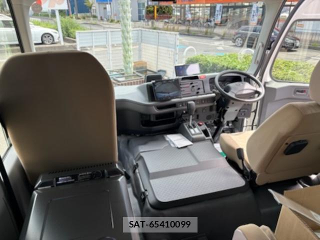 Toyota COASTER 2026-07 8873841-13