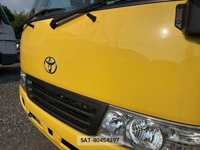 Toyota COASTER 2015-04 8874138-19