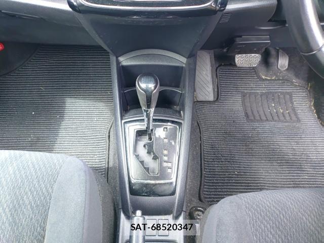 Toyota COROLLA AXIO 2015-08 8872955-11
