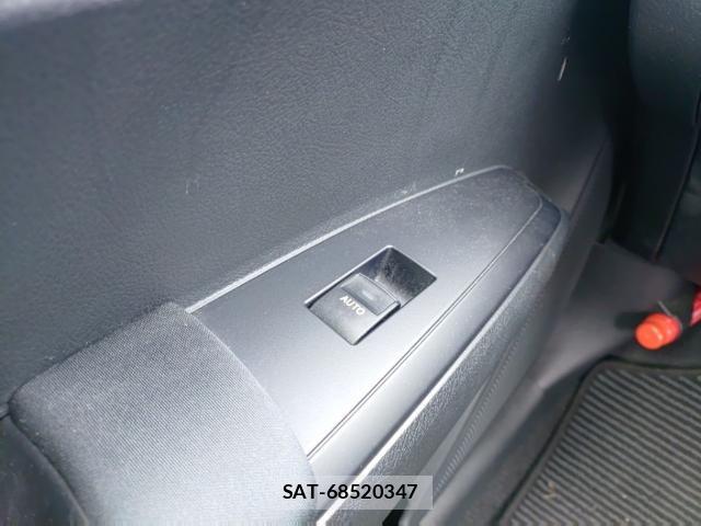 Toyota COROLLA AXIO 2015-08 8872955-12